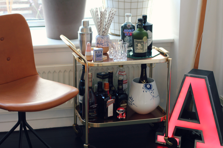 Our minibar: mad men style rockpaperdresses Mini spisebord køkken